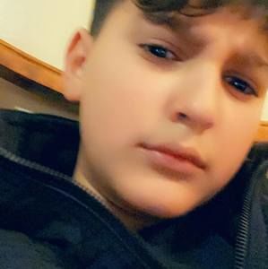 Meet your Posher, Ademirator